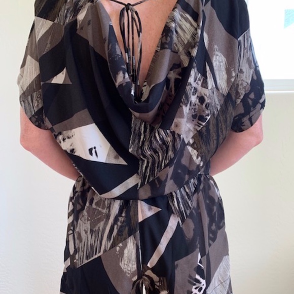 Patterned Romper - Picture 2 of 3